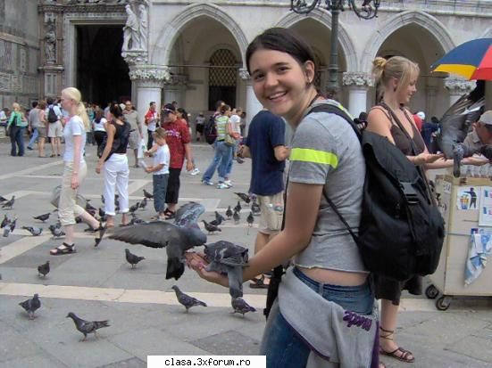 Pictures... - Poza mea preferata ...arat chiar decent in ea - Poze cu voi